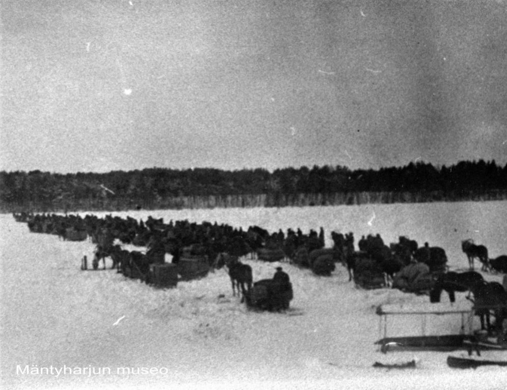 Valkoisia lähdössä Heinolaan vuonna 1918. Kuva: Mäntyharjun museo.
