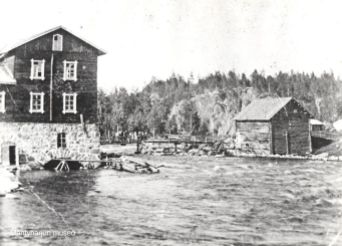 Voikosken tehdasalue vuonna 1904, ennen Woikoski Oy:n aikaa. Kuva: Mäntyharjun museo.